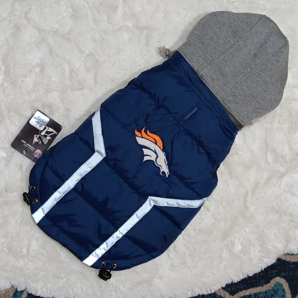 New NFL team pets puffer vest Broncos dog jacket